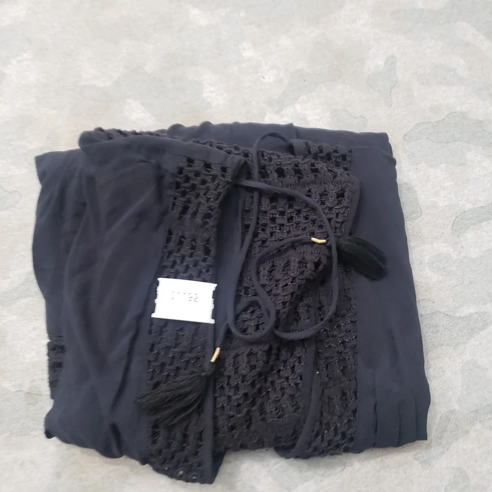 Abercrombie and Fitch Crochet Womens XS/S Black Sleeveless Beach Cover Up